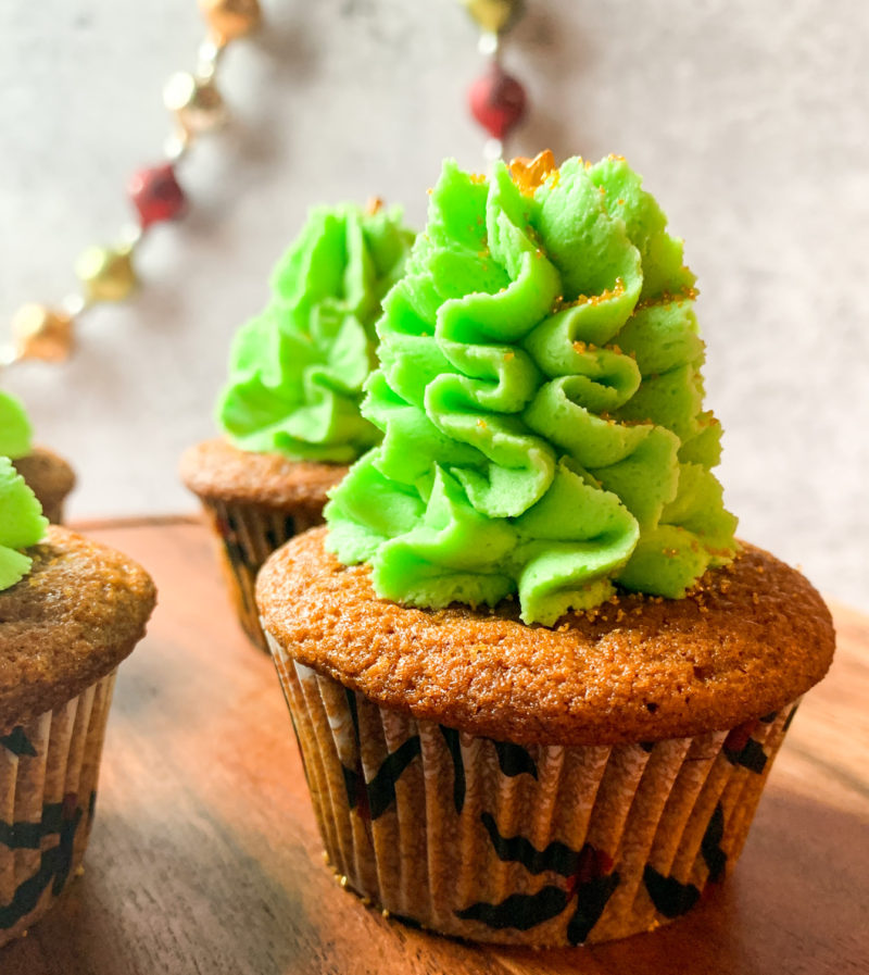 Gingerbread Cupcakes with White Chocolate Frosting